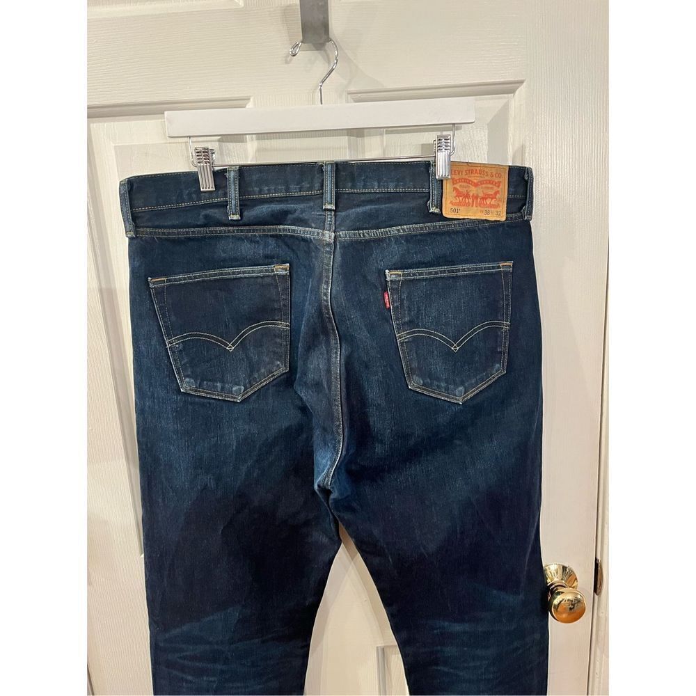 Levi’s 501 Dark Wash Button Fly Jeans sz 38X32 EUC UNWORN - Picture 6 of 8